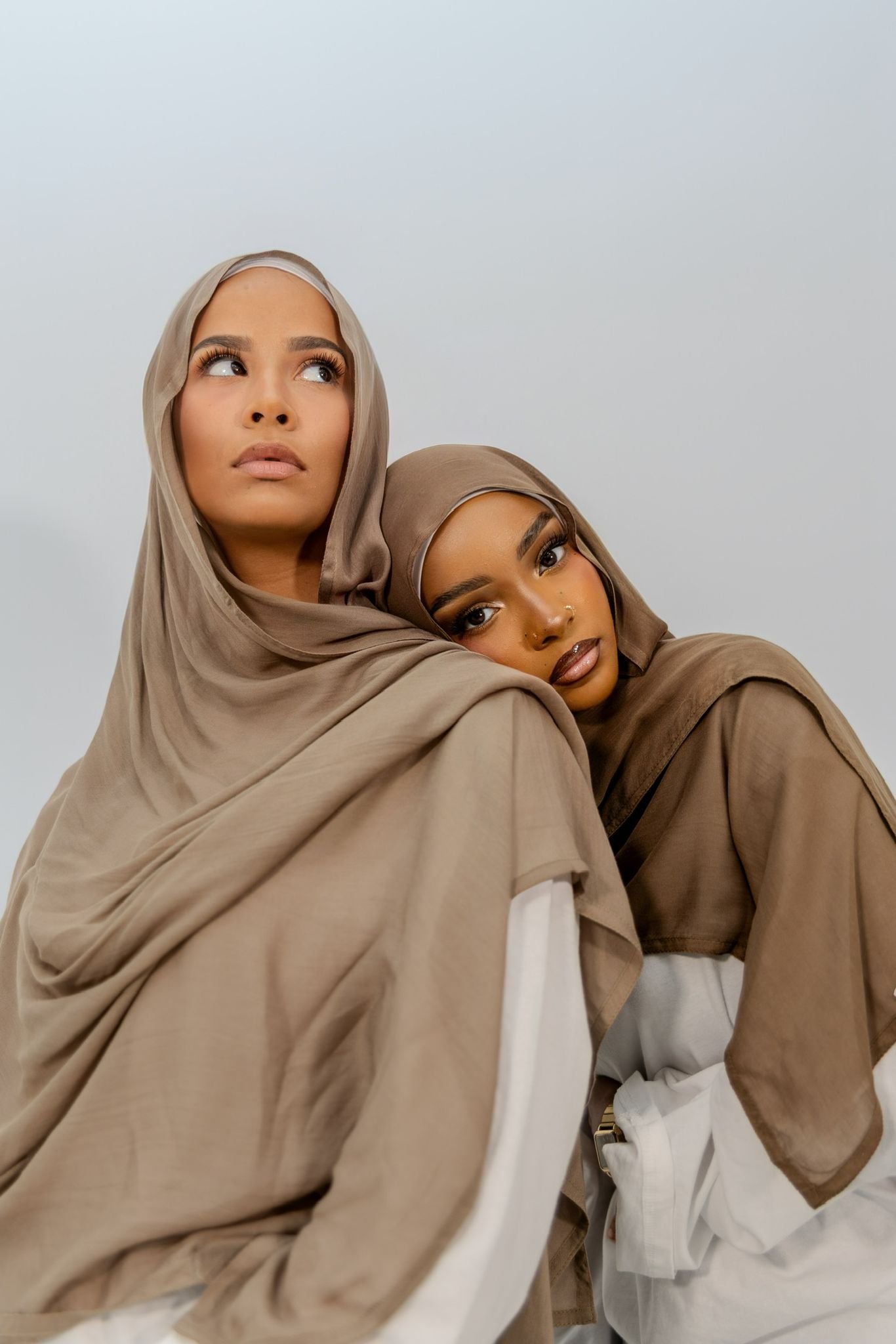 MODAL TAUPE